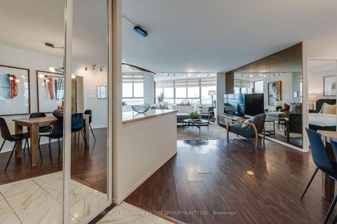 Photo 1 at 1102 - 270 Queens Quay W, Waterfront Communities C1, Toronto