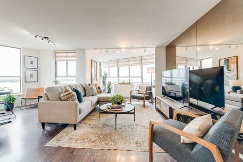 Photo 15 at 1102 - 270 Queens Quay W, Waterfront Communities C1, Toronto
