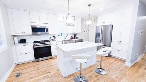 Photo 6 at 583 Taplow Crescent W, WO West, Oakville
