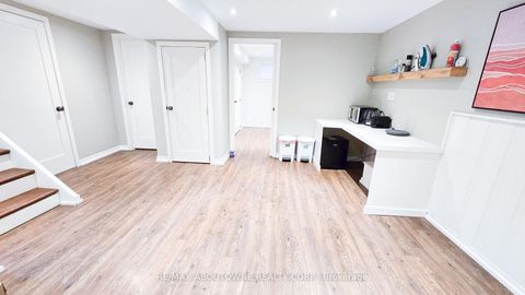 Photo 17 at 583 Taplow Crescent W, WO West, Oakville