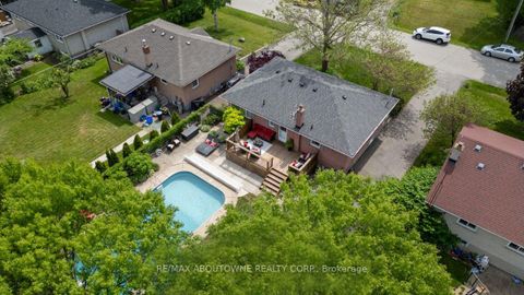 Photo 19 at 583 Taplow Crescent W, WO West, Oakville