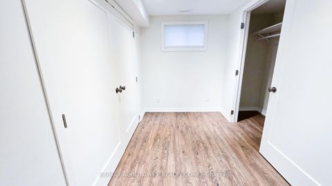 Photo 22 at 583 Taplow Crescent W, WO West, Oakville