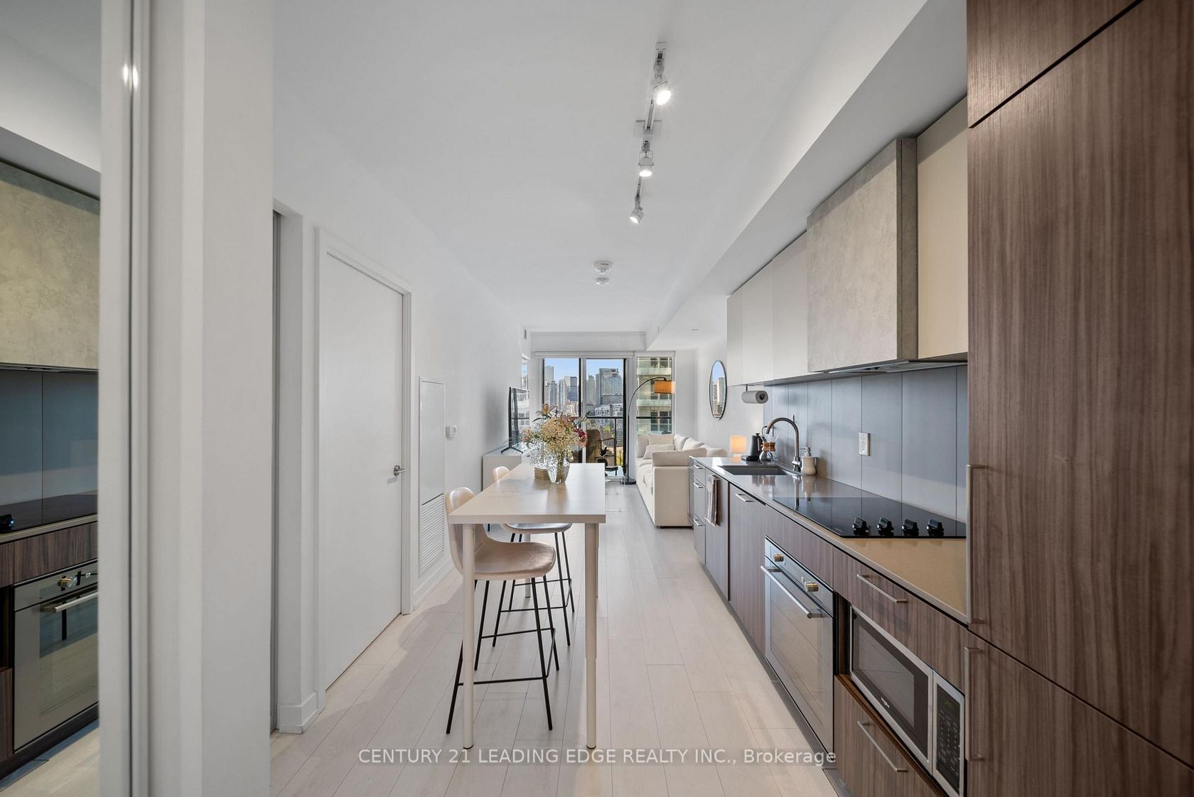 2020 - 19 Western Battery Road, Niagara, Toronto 