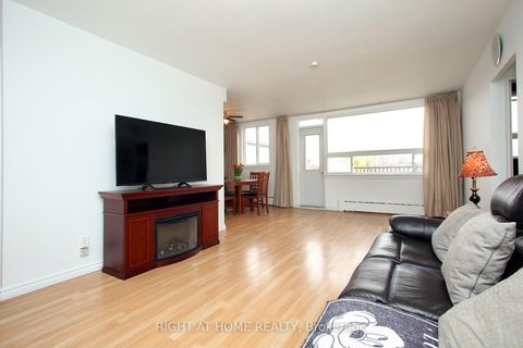 Photo 5 at 301 - 59 Neptune Drive, Lawrence, Toronto