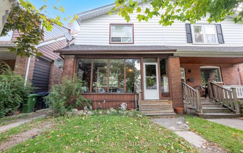 Photo 1 at 33 Avonlea Boulevard, Crescent Town, Toronto