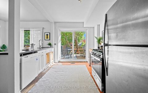 Photo 14 at 33 Avonlea Boulevard, Crescent Town, Toronto