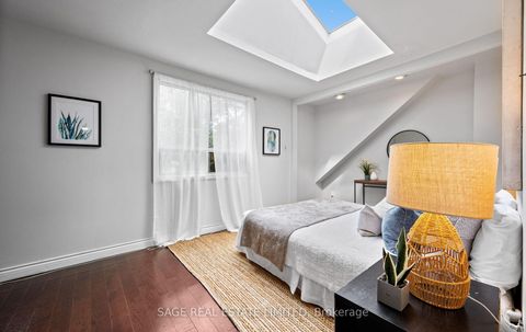 Photo 19 at 33 Avonlea Boulevard, Crescent Town, Toronto