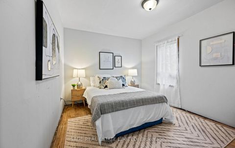 Photo 24 at 33 Avonlea Boulevard, Crescent Town, Toronto