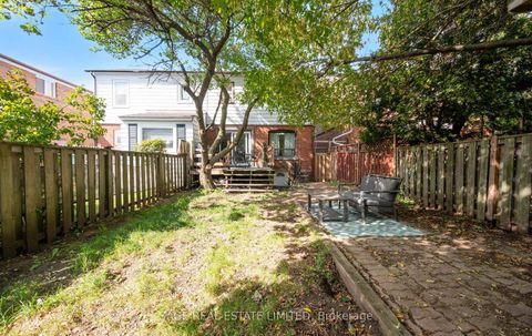 Photo 35 at 33 Avonlea Boulevard, Crescent Town, Toronto