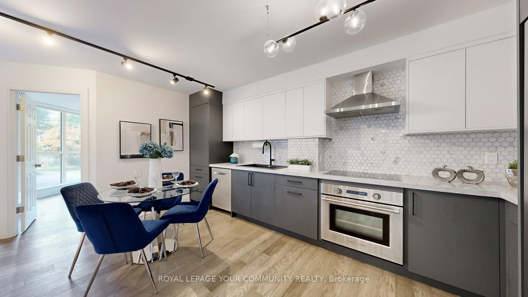 Photo 1 at 233 - 22 Southport Street, Swansea, Toronto Photo 1 at 233 - 22 Southport Street, Swansea, Toronto