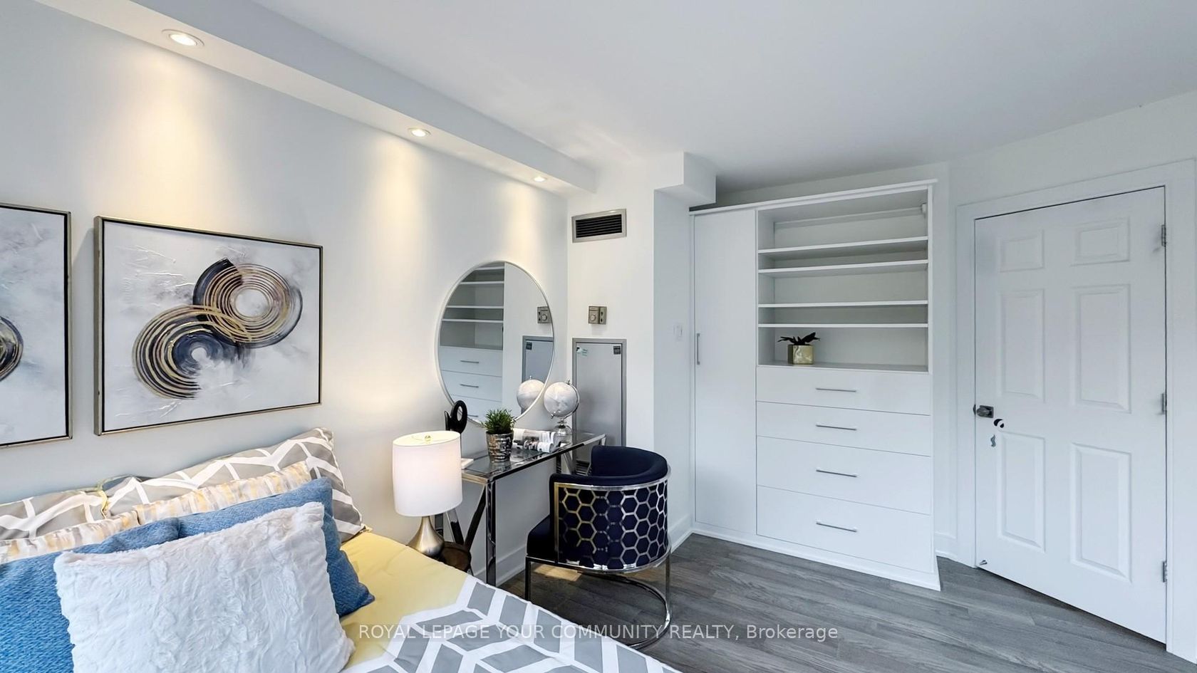 Photo 20 at 233 - 22 Southport Street, Swansea, Toronto Photo 20 at 233 - 22 Southport Street, Swansea, Toronto