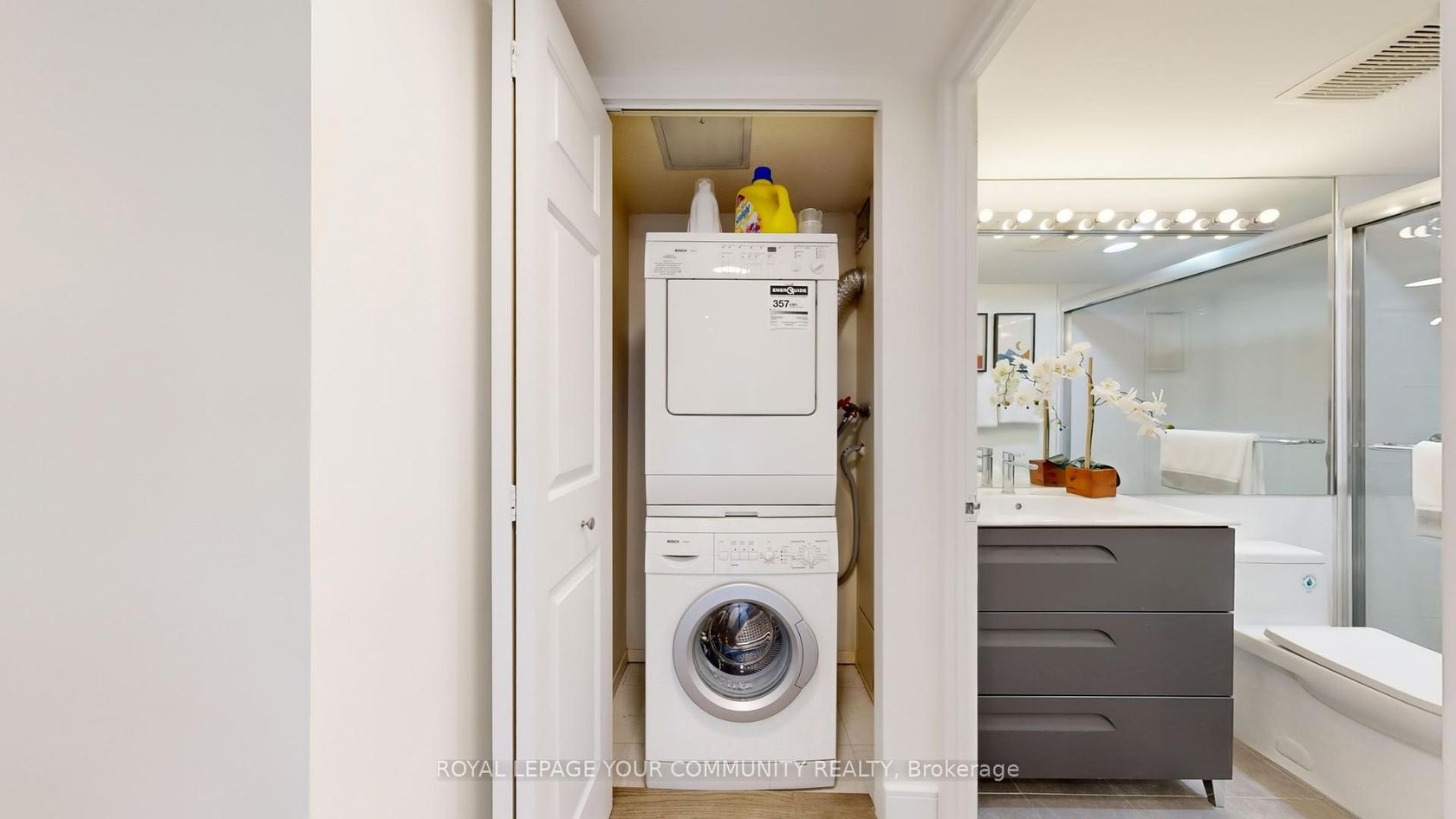 Photo 22 at 233 - 22 Southport Street, Swansea, Toronto Photo 22 at 233 - 22 Southport Street, Swansea, Toronto