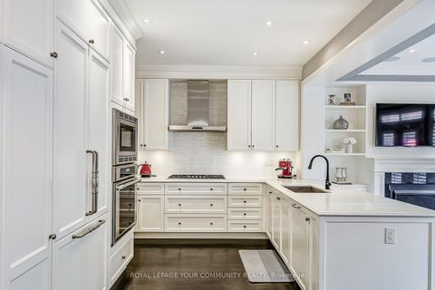 Photo 9 at 17 Claudview Street, King City, King