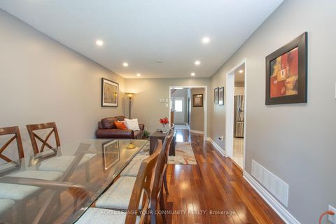 Photo 5 at 226 Kayla Crescent, Maple, Vaughan