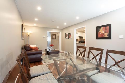 Photo 6 at 226 Kayla Crescent, Maple, Vaughan