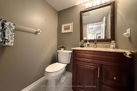 Photo 15 at 226 Kayla Crescent, Maple, Vaughan