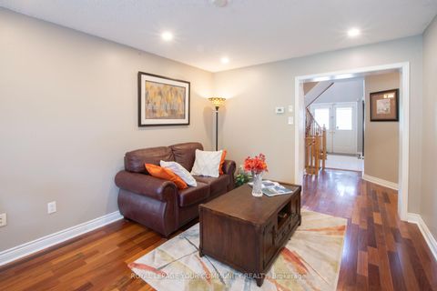 Photo 18 at 226 Kayla Crescent, Maple, Vaughan