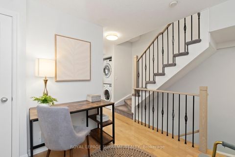 Photo 13 at 37 - 6 Wellesley Place, North St. James Town, Toronto