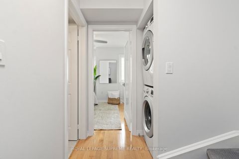 Photo 14 at 37 - 6 Wellesley Place, North St. James Town, Toronto