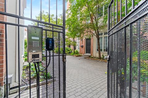Photo 33 at 37 - 6 Wellesley Place, North St. James Town, Toronto