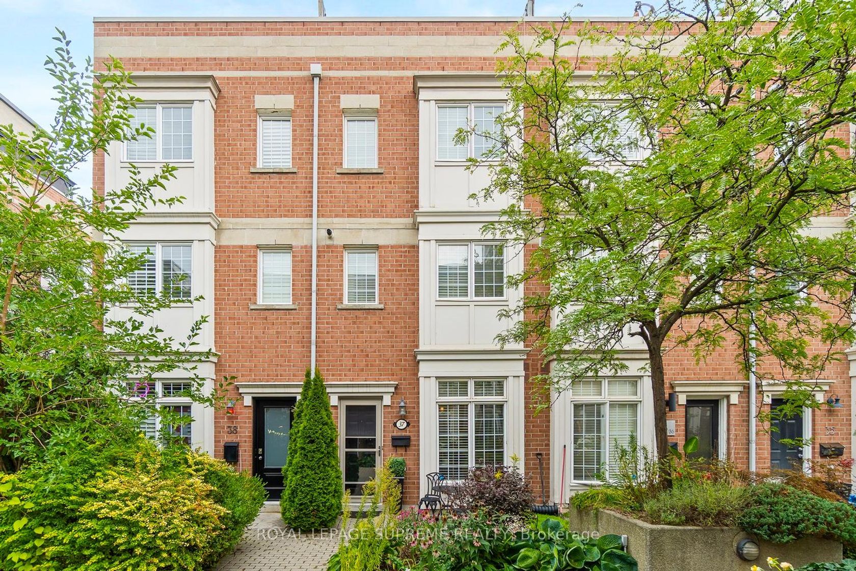 37 - 6 Wellesley Place, North St. James Town, Toronto 