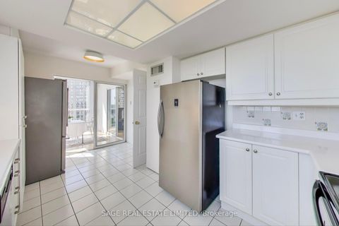 Photo 8 at 1201 - 5 Concorde Place, Don Mills, Toronto