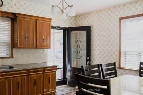 Photo 4 at 107 Caledonia Road, Davenport, Toronto Photo 4 at 107 Caledonia Road, Davenport, Toronto