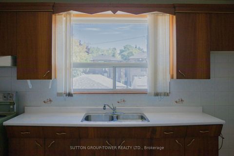Photo 12 at 107 Caledonia Road, Davenport, Toronto