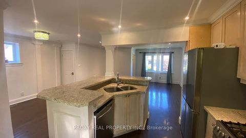 Photo 4 at 39 Winston Park Boulevard, CFB, Toronto