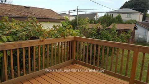 Photo 15 at 39 Winston Park Boulevard, CFB, Toronto
