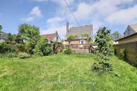 Photo 17 at 39 Winston Park Boulevard, CFB, Toronto
