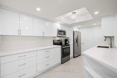 Photo 7 at 1505 - 33 Weldrick Road E, Observatory, Richmond Hill