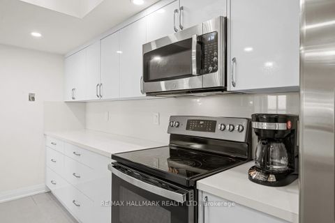 Photo 10 at 1505 - 33 Weldrick Road E, Observatory, Richmond Hill