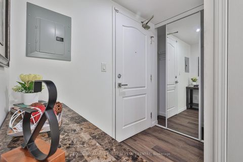 Photo 3 at 203 - 18 Stafford Street, Niagara, Toronto