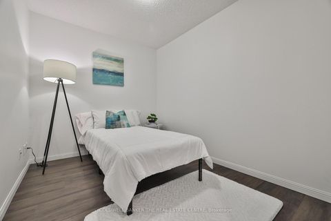 Photo 8 at 203 - 18 Stafford Street, Niagara, Toronto