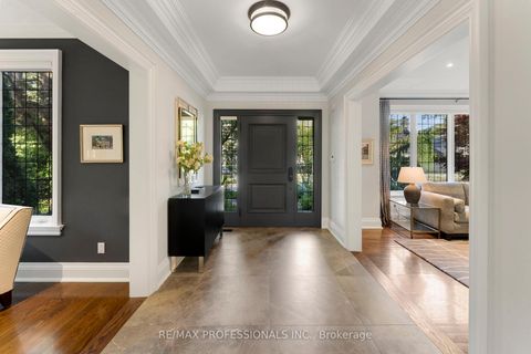 Photo 3 at 40 Edgehill Road, Humber Valley, Toronto