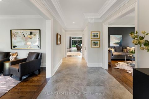 Photo 4 at 40 Edgehill Road, Humber Valley, Toronto