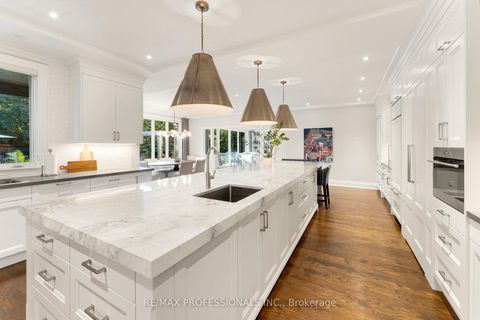 Photo 12 at 40 Edgehill Road, Humber Valley, Toronto