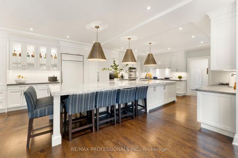 Photo 13 at 40 Edgehill Road, Humber Valley, Toronto