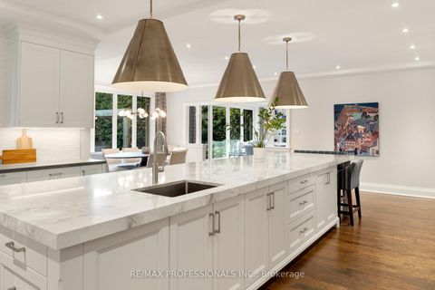 Photo 14 at 40 Edgehill Road, Humber Valley, Toronto