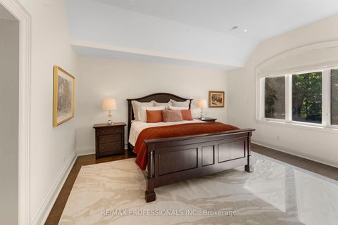 Photo 25 at 40 Edgehill Road, Humber Valley, Toronto