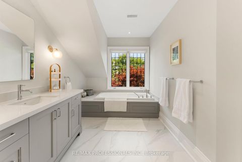 Photo 33 at 40 Edgehill Road, Humber Valley, Toronto