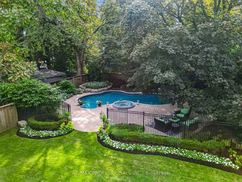 Photo 40 at 40 Edgehill Road, Humber Valley, Toronto