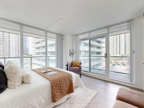 Photo 13 at 610 - 5500 Yonge Street, Willowdale West, Toronto