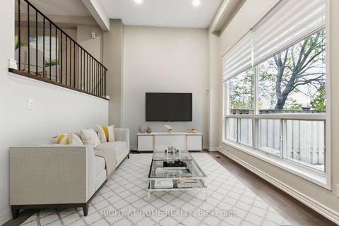 Photo 4 at 29 - 15 Huntingwood Drive, L'Amoreaux, Toronto