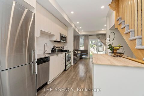 Photo 7 at 19 Thomas Mulholland Drive, CFB, Toronto