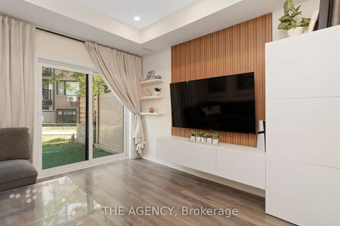 Photo 14 at 19 Thomas Mulholland Drive, CFB, Toronto