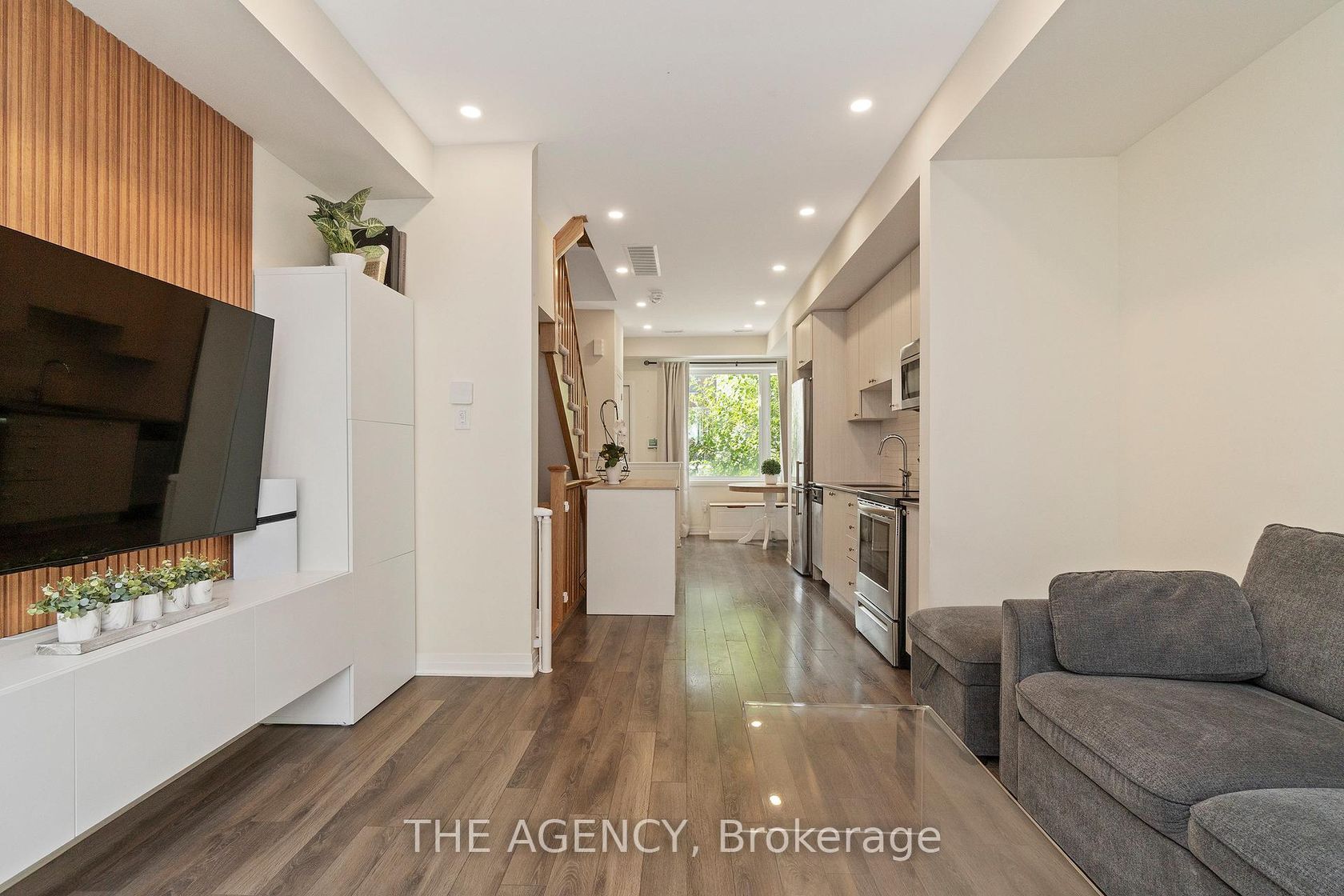 19 Thomas Mulholland Drive, CFB, Toronto 