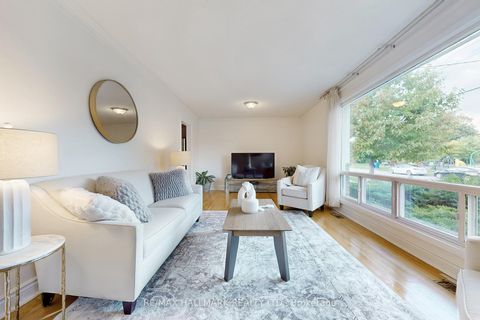 Photo 2 at 6 Gradwell Drive, Cliffcrest, Toronto