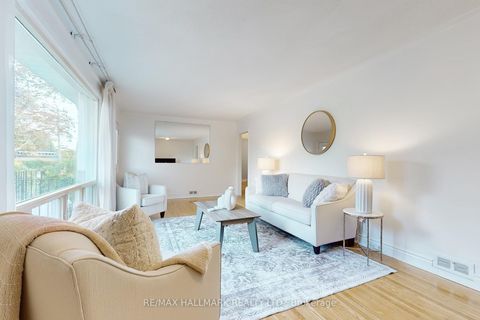 Photo 3 at 6 Gradwell Drive, Cliffcrest, Toronto